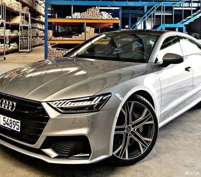 Audi LX7W Vernice di auto in argento lucido e finito colore duraturo e facile da mantenere